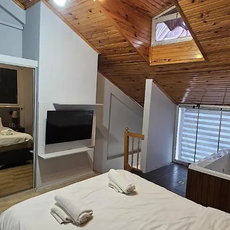 Appartamento Osmanbey Duplex & Jacuzzi *