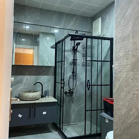 Osmanbey Duplex & Jacuzzi Apartment *